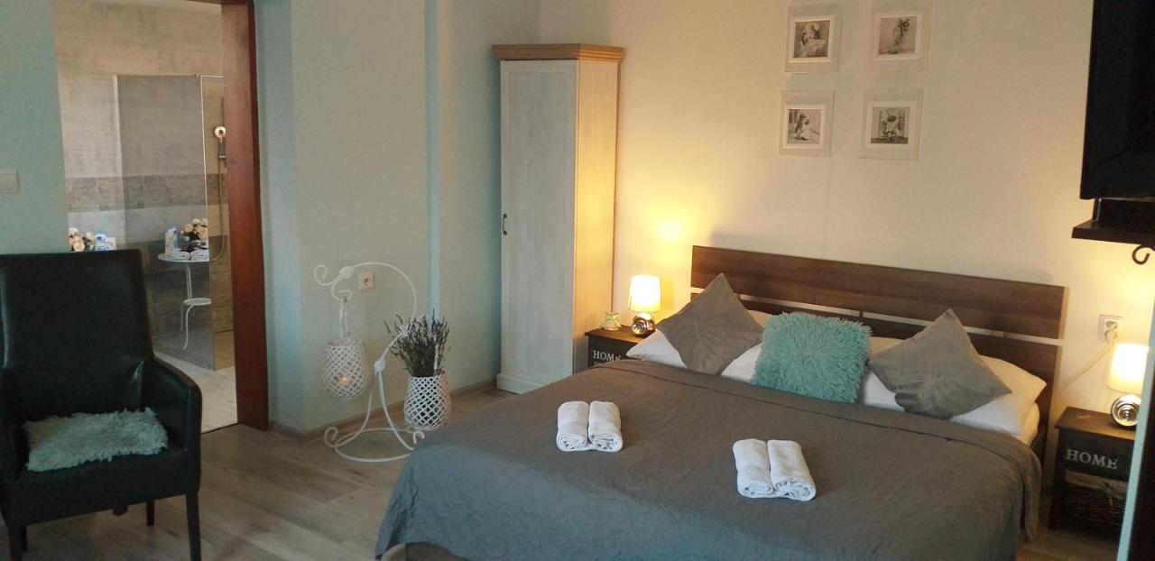 Monato Bed & Breakfast Попрад Екстериор снимка